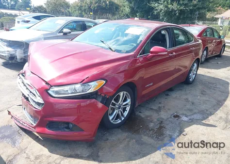 2015 Ford Fusion Hybrid Titanium z USA, uszkodzony, nr VIN 3FA6P0RU3FR300495
